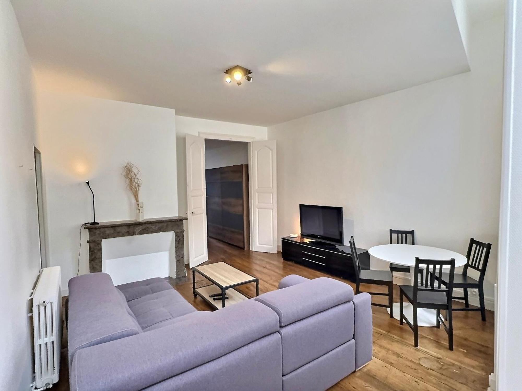 Wonderhost, Superbes Volumes Et Charme De L'ancien Apartment *